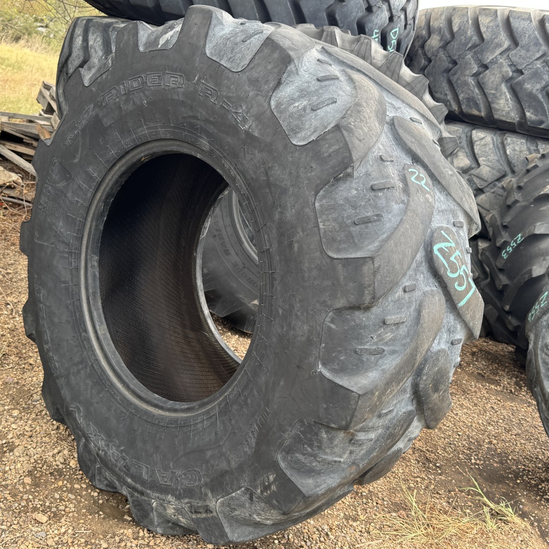 <font color='#da2127' font size ='2'><b>21LX24 Galaxy OTR Tire R-4 EZ Rider 12-Ply </font></b><br><font size ='1' color='grey'>CONDITION: </font><font size ='2'>Used<br><font size ='1' color='grey'>TREAD DEPTH:</font><font size ='2'> 22/32nds<br><font size ='1' color='grey'>DETAILS:</font><font size ='2'> Clean<br><font size ='1' color='grey'>REF #:</font><font size ='2'> Z557<br><font size ='1' color='grey'>LOCATION:</font><font size ='2'> Amarillo, TX