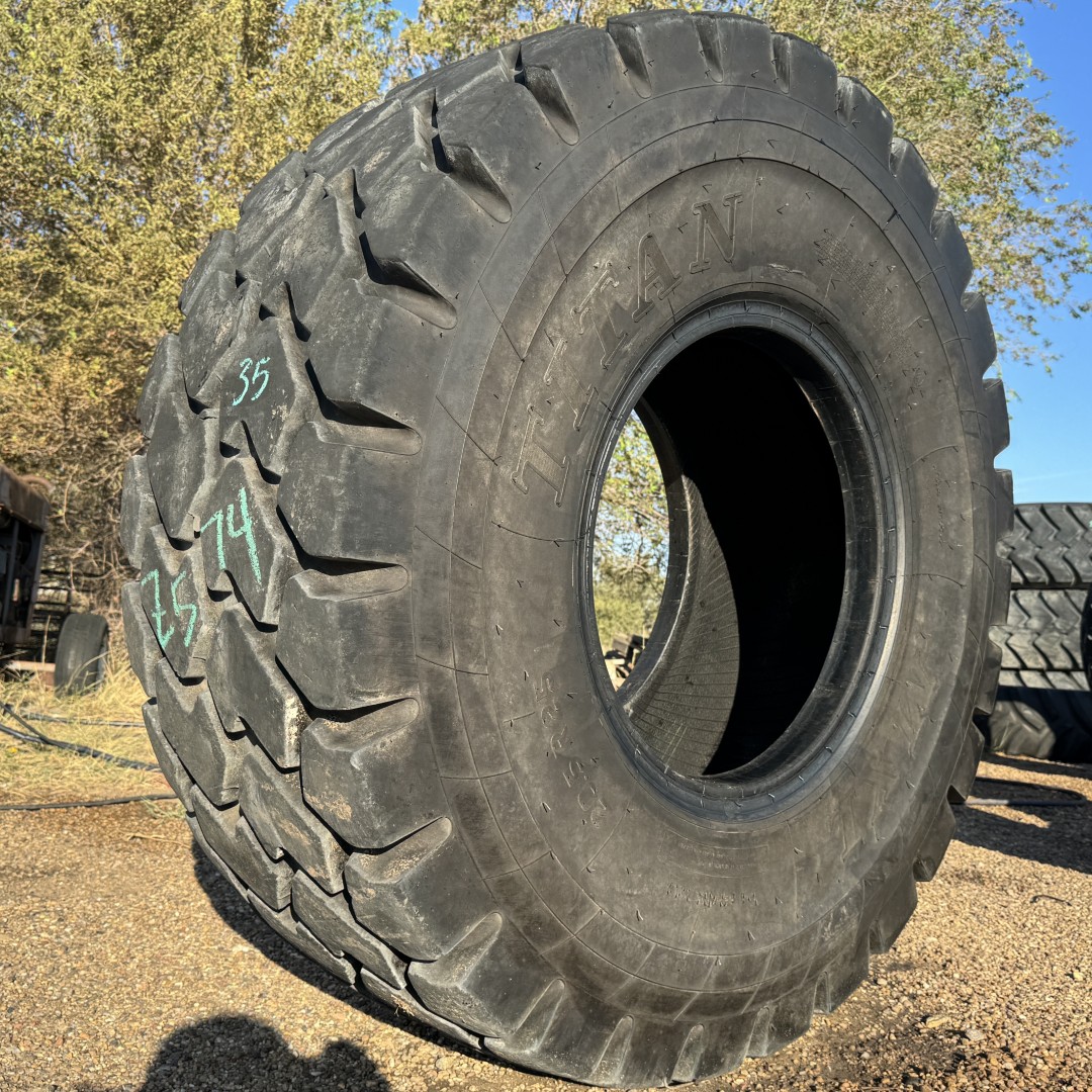 <font color='#da2127' font size ='2'><b>20.5R25 Titan OTR Tire L-3 MXL L3 1-Star </font></b><br><font size ='1' color='grey'>CONDITION: </font><font size ='2'>Used<br><font size ='1' color='grey'>TREAD DEPTH:</font><font size ='2'> 35/32nds<br><font size ='1' color='grey'>DETAILS:</font><font size ='2'> Clean<br><font size ='1' color='grey'>REF #:</font><font size ='2'> Z574<br><font size ='1' color='grey'>LOCATION:</font><font size ='2'> Amarillo, TX