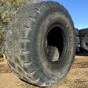 <font color='#da2127' font size ='2'><b>23.5R25 Titan OTR Tire L-3 MXL L3 1-Star </font></b><br><font size ='1' color='grey'>CONDITION: </font><font size ='2'>Used<br><font size ='1' color='grey'>TREAD DEPTH:</font><font size ='2'>  9/32nds<br><font size ='1' color='grey'>DETAILS:</font><font size ='2'> Clean, 1-Nail Patch<br><font size ='1' color='grey'>REF #:</font><font size ='2'> Z578<br><font size ='1' color='grey'>LOCATION:</font><font size ='2'> Amarillo, TX