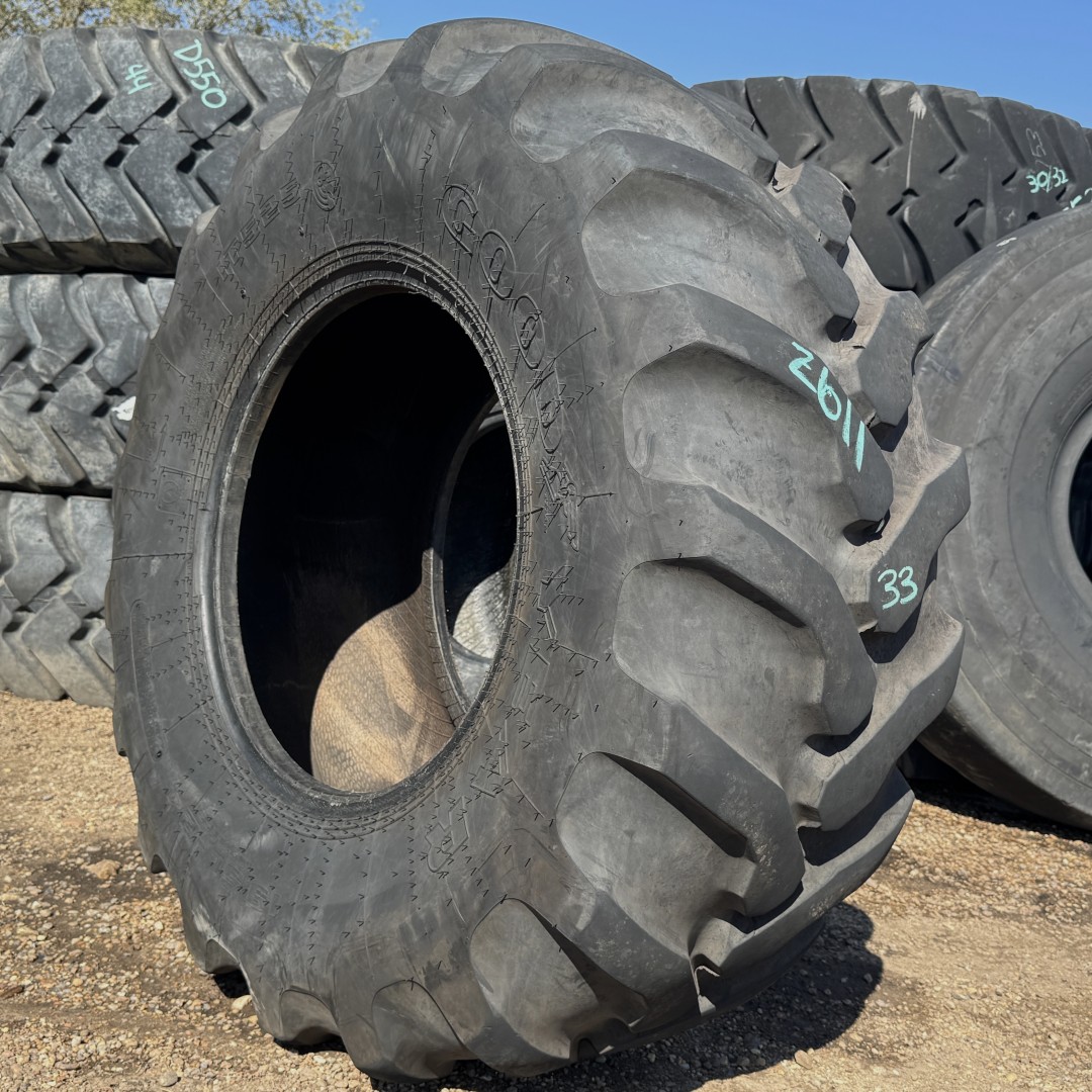 <font color='#da2127' font size ='2'><b>19.5LX24 Goodyear OTR Tire R-4 IT525 12-Ply </font></b><br><font size ='1' color='grey'>CONDITION: </font><font size ='2'>Used<br><font size ='1' color='grey'>TREAD DEPTH:</font><font size ='2'> 33/32nds<br><font size ='1' color='grey'>DETAILS:</font><font size ='2'> Clean, Bead Chip<br><font size ='1' color='grey'>REF #:</font><font size ='2'> Z611<br><font size ='1' color='grey'>LOCATION:</font><font size ='2'> Amarillo, TX