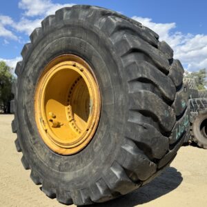 <font color='#da2127' font size ='2'><b>35/65R33 Michelin OTR Tire L-4 XLDD1 2-Star </font></b><br><font size ='1' color='grey'>CONDITION: </font><font size ='2'>Used<br><font size ='1' color='grey'>TREAD DEPTH:</font><font size ='2'>  55/32nds<br><font size ='1' color='grey'>DETAILS:</font><font size ='2'> Clean, 1-Small Shoulder Crack, On Cat 988B 834B Rim (9V1292, 5V4560)<br><font size ='1' color='grey'>REF #:</font><font size ='2'> W642<br><font size ='1' color='grey'>LOCATION:</font><font size ='2'> San Jacinto, CA