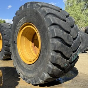 <font color='#da2127' font size ='2'><b>35/65R33 Michelin OTR Tire L-4 XLDD1 2-Star </font></b><br><font size ='1' color='grey'>CONDITION: </font><font size ='2'>Used<br><font size ='1' color='grey'>TREAD DEPTH:</font><font size ='2'>  50/32nds<br><font size ='1' color='grey'>DETAILS:</font><font size ='2'> Clean, Some Small Shoulder Cracks, On Cat 988B 834B Rim (9V1292, 5V4560)<br><font size ='1' color='grey'>REF #:</font><font size ='2'> W643<br><font size ='1' color='grey'>LOCATION:</font><font size ='2'> San Jacinto, CA